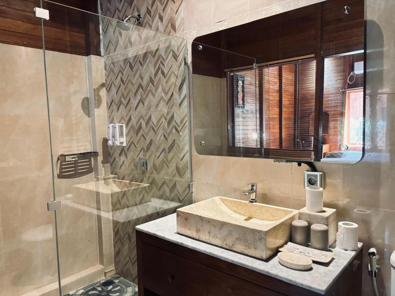 Uli Wood Villa, Jimbaran Bali - Near Gwk Экстерьер фото