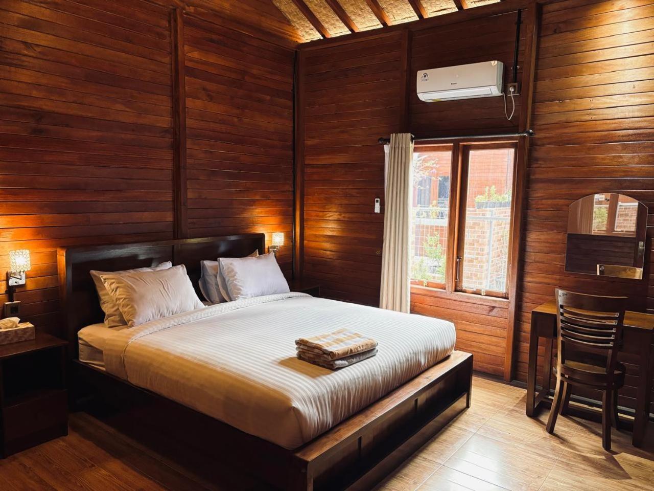 Uli Wood Villa, Jimbaran Bali - Near Gwk Экстерьер фото