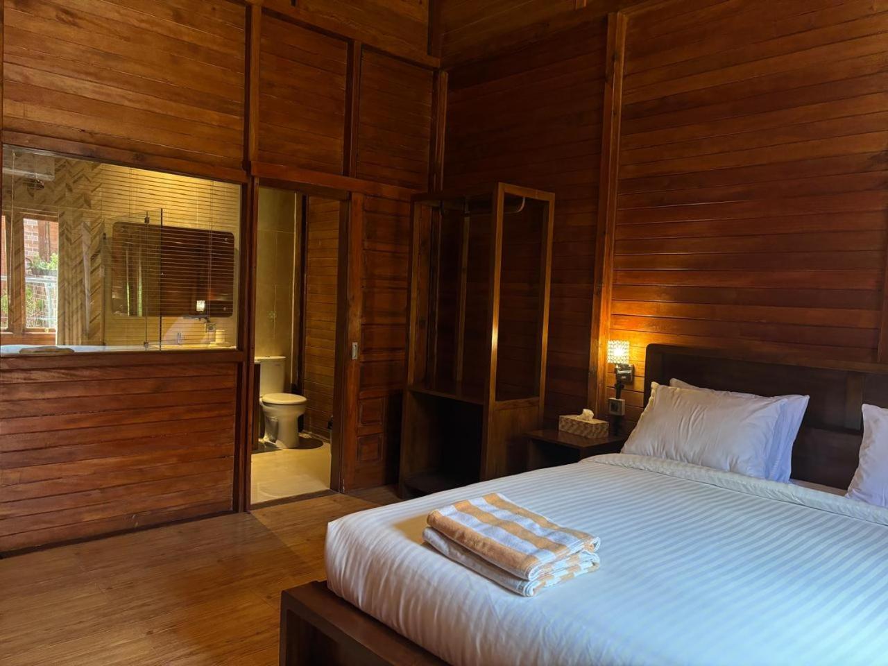 Uli Wood Villa, Jimbaran Bali - Near Gwk Экстерьер фото